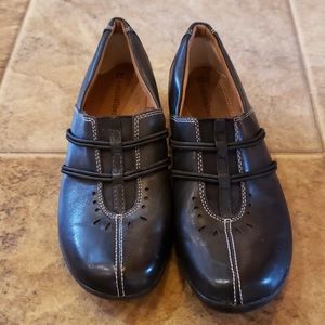 Naturalizers black leather shoes size 8